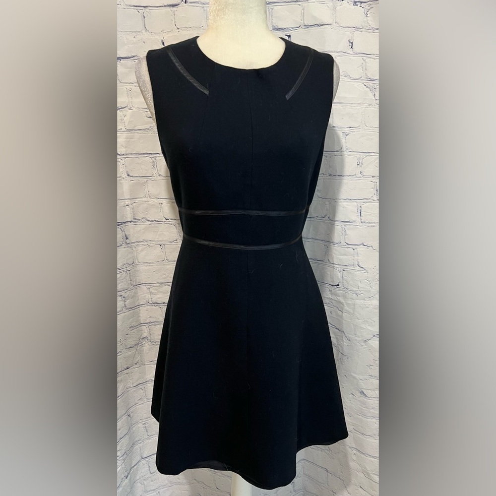 Tara Jarmon wool blend black Zip Back Sleeveless a line dress size 38/6
